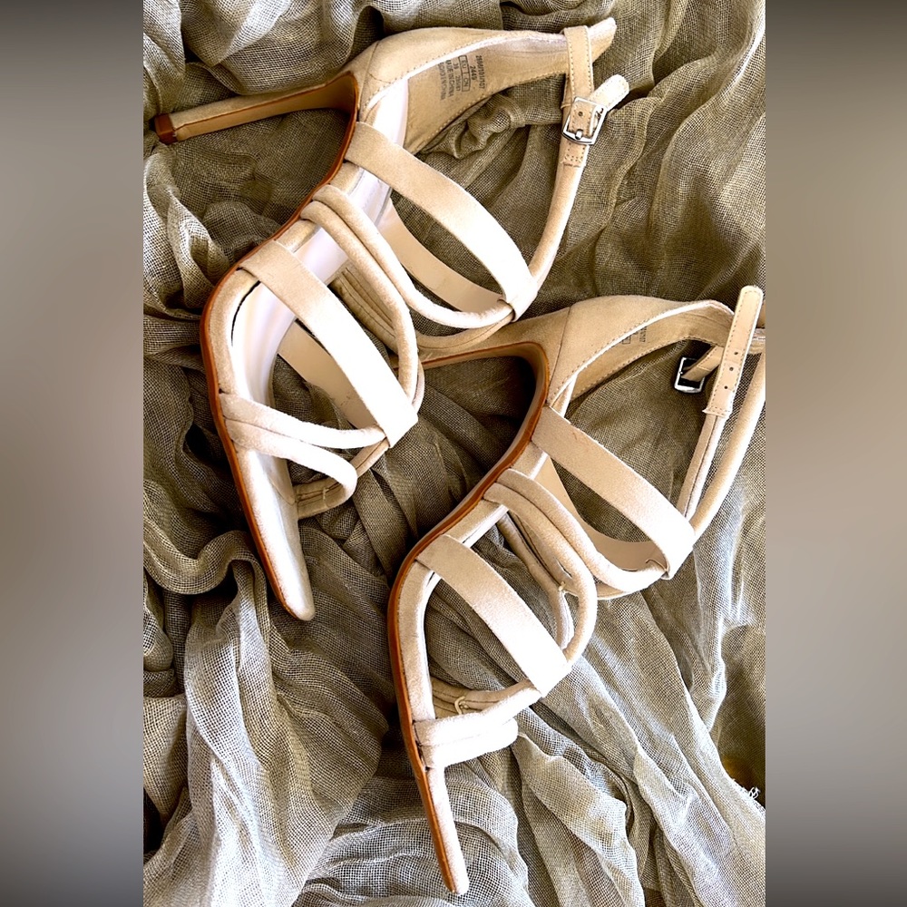 Zara Basics heel sandal size 8